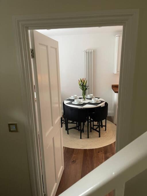 Newly Refurbished Apartment, Near Station & River London Eksteriør bilde