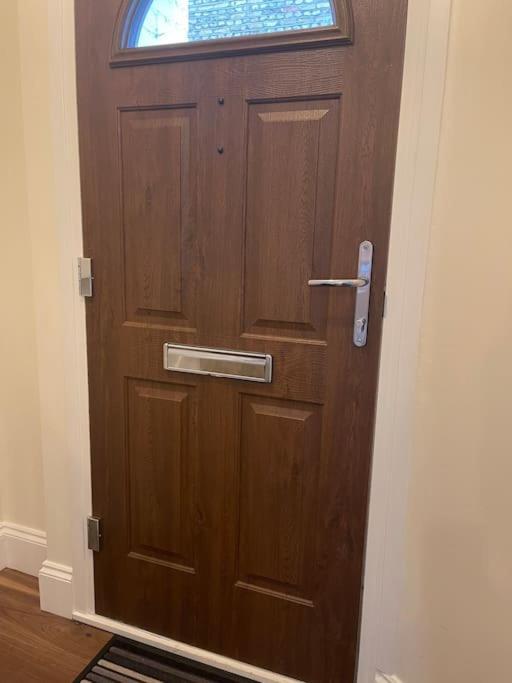 Newly Refurbished Apartment, Near Station & River London Eksteriør bilde